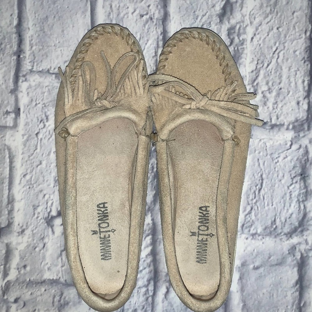 Minnetonka Kitty Plus Suede Leather Fringe Slip On Moccasins size 7.5